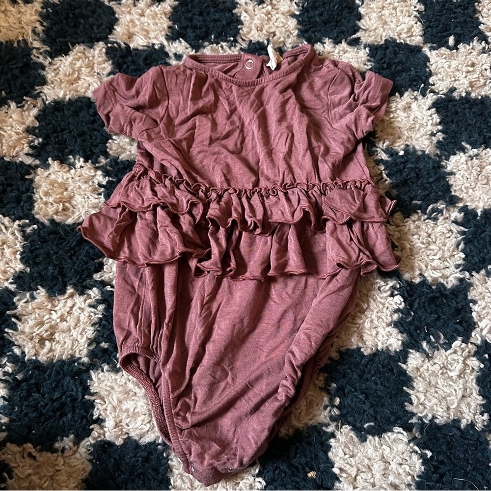 Kate quinn ruffled onesie organic bamboo